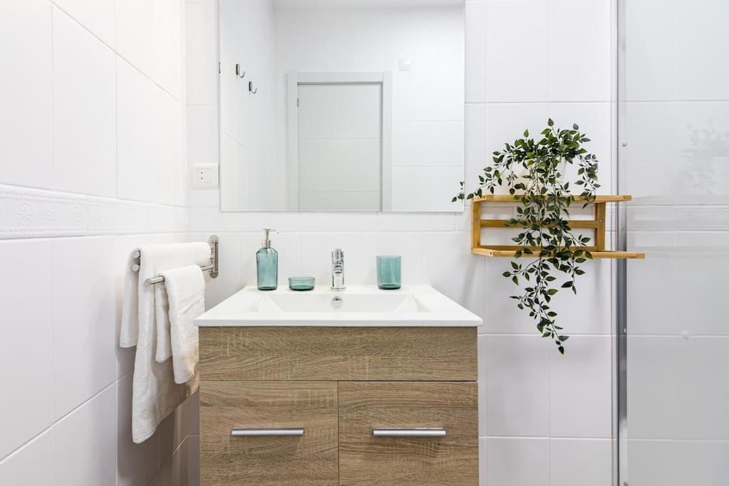 Malagueta Apartments Málaga Dış mekan fotoğraf