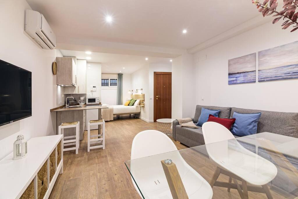 Malagueta Apartments Málaga Dış mekan fotoğraf